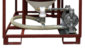 Vista di fronte di un impianto di distribuzione di pasta liquida, un accessorio per emulsione di paste abrasive liquide e solide